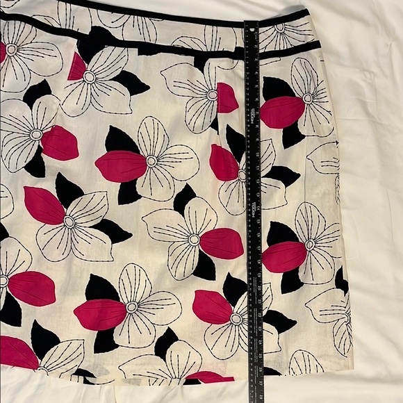 Womens Floral Print Skirt-Black, White, Pink. Pleats and Ribbon on Waist Sz 26W - Picture 8 of 12